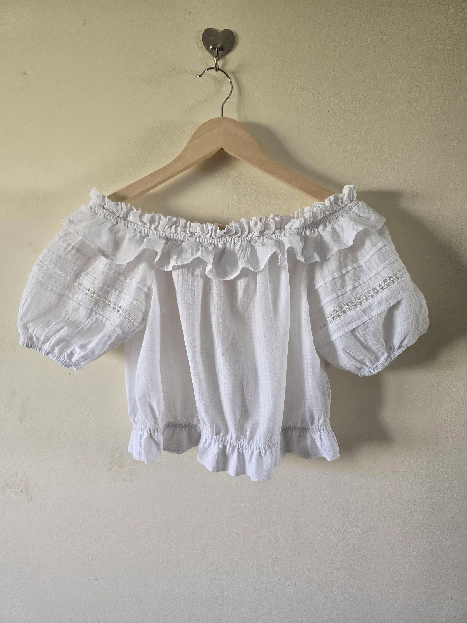 Top romantico blanco de H&M-talla S